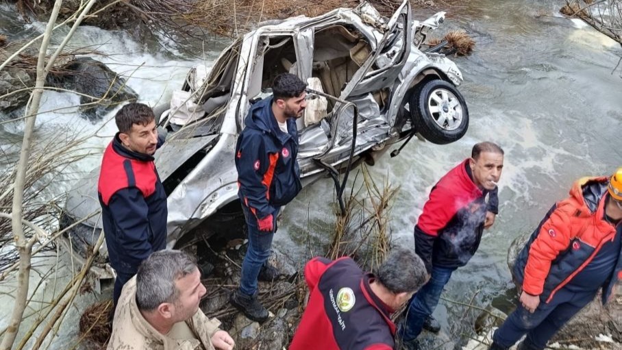 Güroymak’ta feci kaza: 3 ölü, 5 ağır yaralı