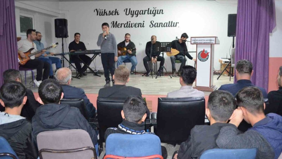 Kaymakam Koşansu öğrencilerle iftar sofrasında buluştu