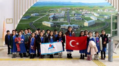 Minik öğrenciler üniversitede sinema keyfi yaşadı