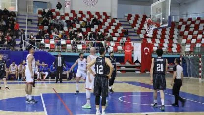 Nefes Kesen Maçta Gülen Taraf Ağrı Oldu