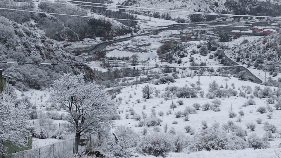 Posof’ta kar sürprizi