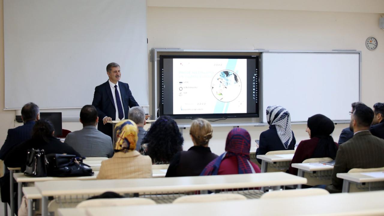 AİÇÜ’de “Proje Hazırlama ve Yazma Eğitimi” Başladı