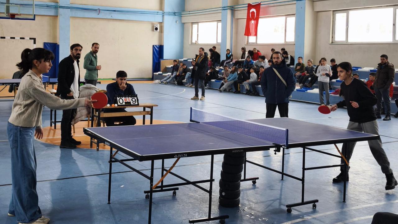 Taşlıçay’da 60 Öğrenci Rakete Sarıldı