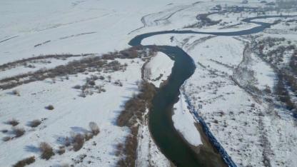 Taşlıçay’da Karlar Altında Doğa Harikası Menderesler