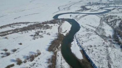 Taşlıçay’da Karlar Altında Doğa Harikası Menderesler