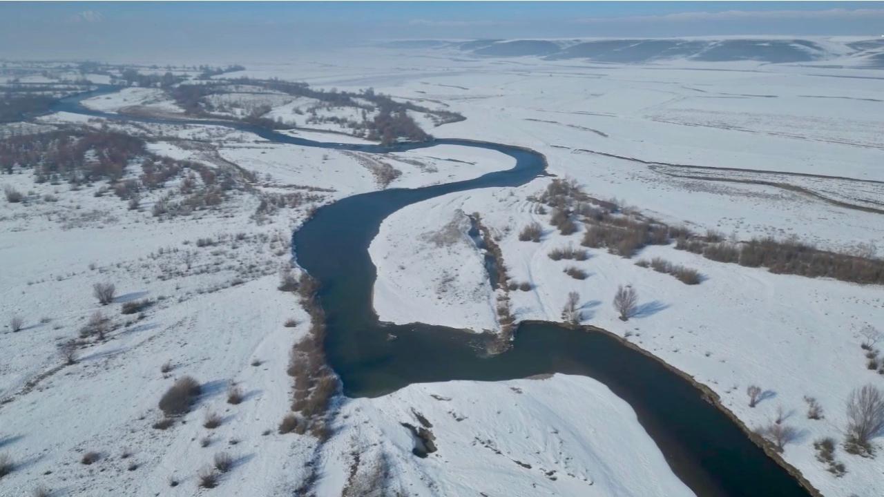 Taşlıçay’da Karlar Altında Doğa Harikası Menderesler (Videolu Haber)