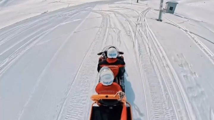 Van Abalı Kayak Merkezi’nde JAK timlerinden güvenlik devriyesi