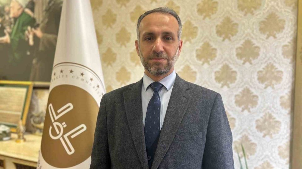 Van İl Müftüsü Dr. Mehmet Sırrı Şık: "Hilalin tespitinde yetkili mercilerin kararı esastır"