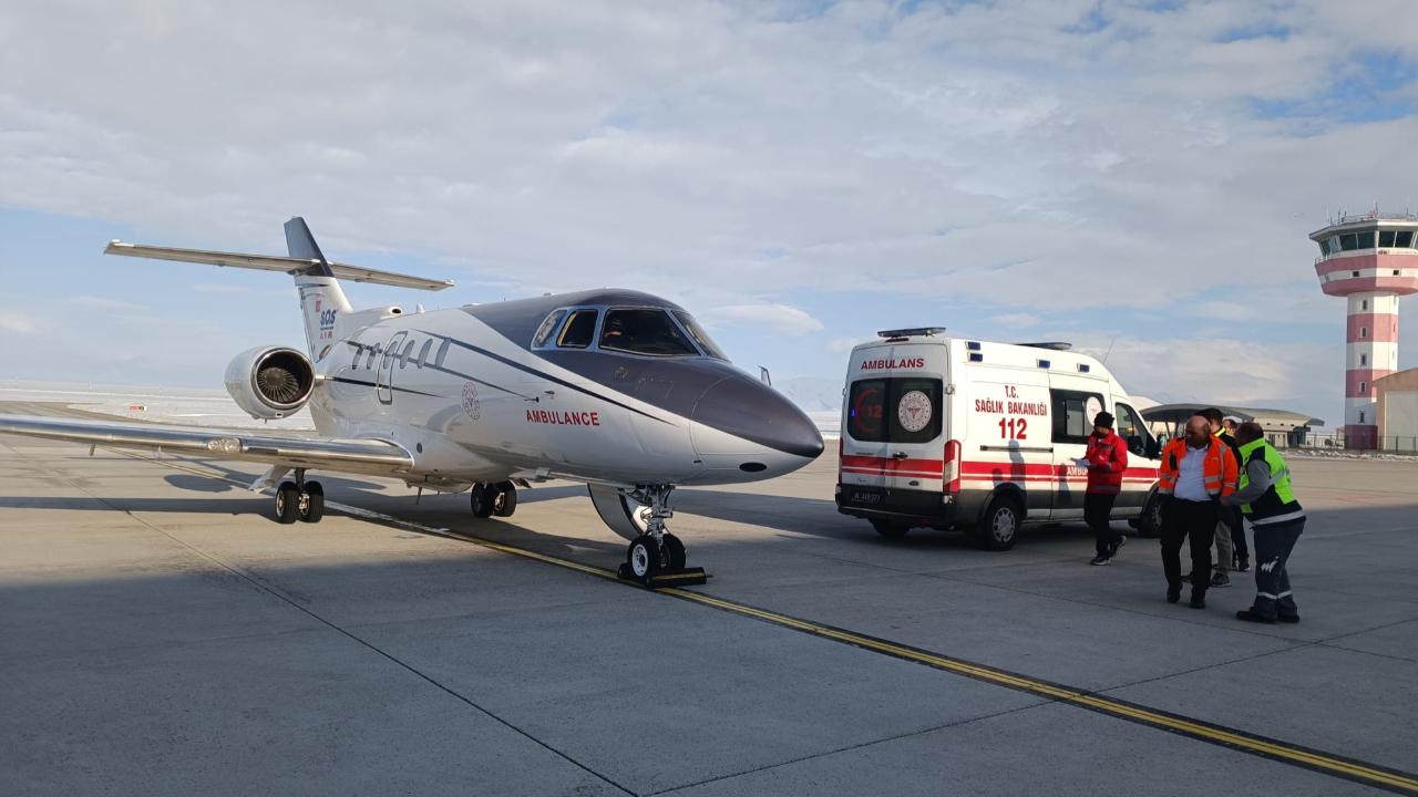 30 günlük bebek uçak ambulansla Ankara’ya sevk edildi
