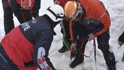 AFAD'tan gerçeği aratmayan çığ tatbikatı