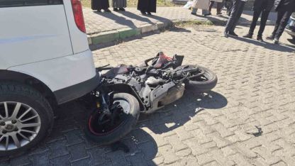 Bingöl’de otomobil ile motosiklet çarpıştı: 2 yaralı
