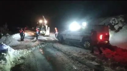 Muş’ta fırtınada mahsur kalan AFAD ekipleri kurtarıldı