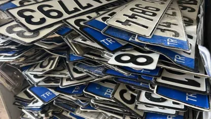 APP plaka değişiminde süre uzatıldı yoğunluk azalmadı