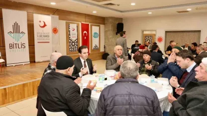 Ahlat’taki Ahıska Türkleri iftar sofrasında bir araya geldi