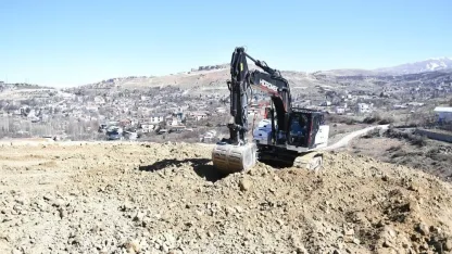 Yeşilyurt’un Mullakasım Mahallesi yeni yollarla buluşuyor
