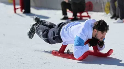 Üniversiteli gençler Erzurum’u gezdi