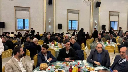 Cumhurbaşkanı Yardımcısı Yılmaz: "Savaşlardan uzaklaşılması yönünde her türlü gayreti sarf ederken bir taraftan da iç cephemizi kuvvetlendirmeliyiz"