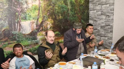 Erzurum Oltu'da yürekleri ısıtan iftar programı