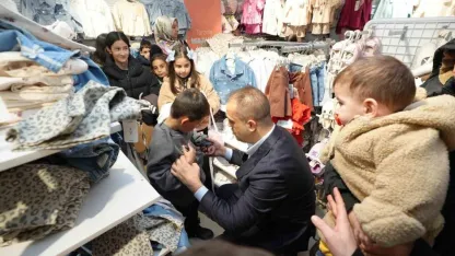 MHP’den 500 çocuğa bayramlık elbise