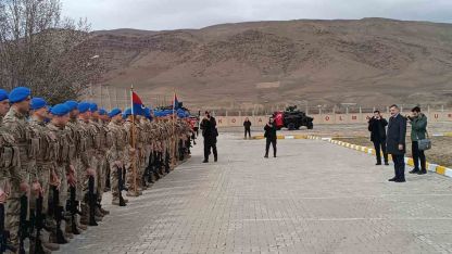 İçişleri Bakanı Mustafa Çiftçi, asker ve vatandaşlarla bayramlaştı