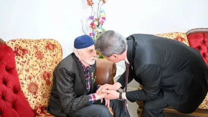 Erzurum Valisi Aydın Baruş’tan gaziye vefa