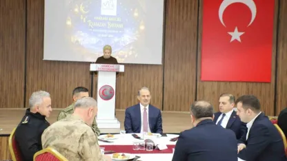 Vali Taşyapan: "Bayramlar kardeşliği pekiştirir"