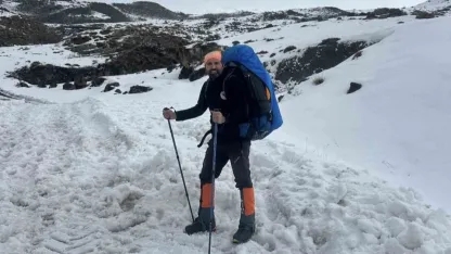 Vanlı dağcı, Ağrı Dağı zirvesine tek başına tırmandı