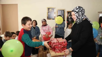 Erzurum'da çocuklara bayram tadında misafirlik