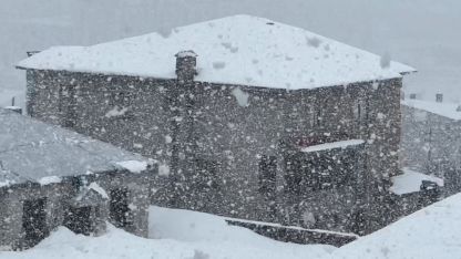 Hakkari Yüksekova’ya kış geri geldi