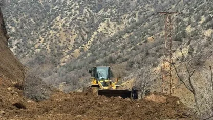 Çukurca Kazan Vadisi yolu yeniden açıldı