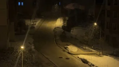 Yüksekova’da kar yağışı etkili oluyor