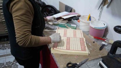 Vanlı cilt ustası yarım asırlık zanaatını teknolojiye karşı koruyor