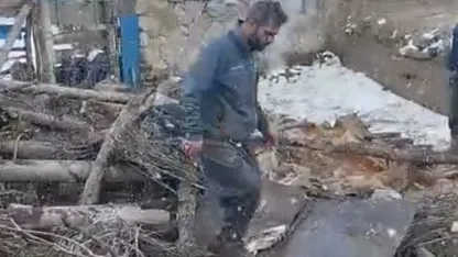 Başkale’de ahır çöktü: 20 küçükbaş hayvan göçük altında kaldı