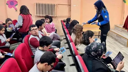 Kars’ta öğrencilere güvenlik eğitimi verildi