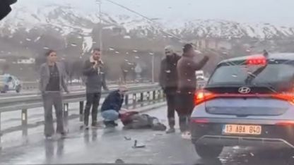 Tatvan’da otomobilin çarptığı bisiklet sürücüsü ağır yaralandı