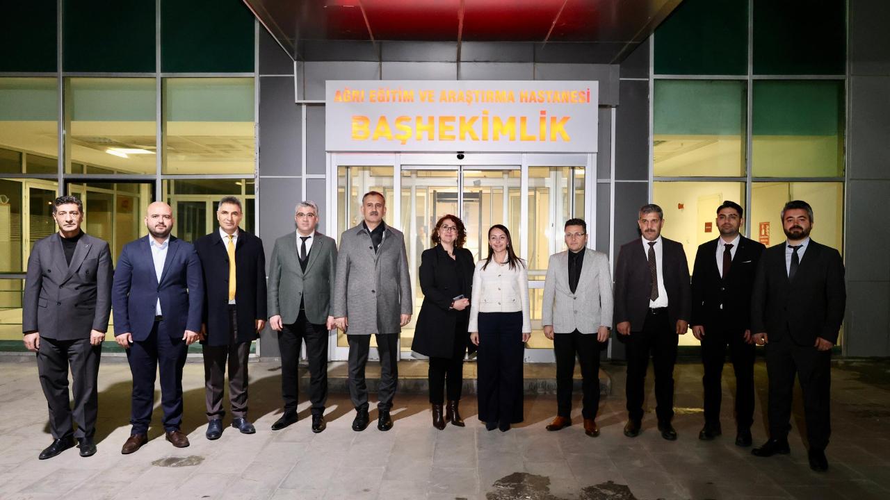 Ağrı’da 14 Mart Tıp Bayramı’nda sağlıkçılar aynı sofrada buluştu