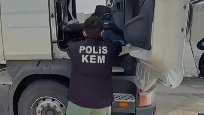 Ağrı’da 8 Kilo 300 Gram Metamfetamin Ele Geçirildi (Videolu Haber)