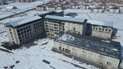 Ağrı’da deprem izolatörlü ilk hastane yükseliyor (Videolu Haber)