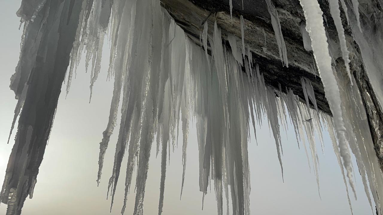 Ağrı’da hava yeniden buz kesti