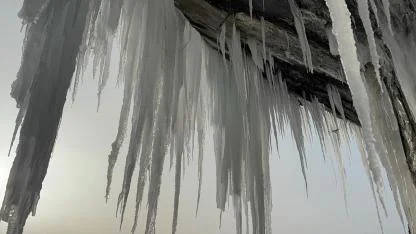 Ağrı’da hava yeniden buz kesti