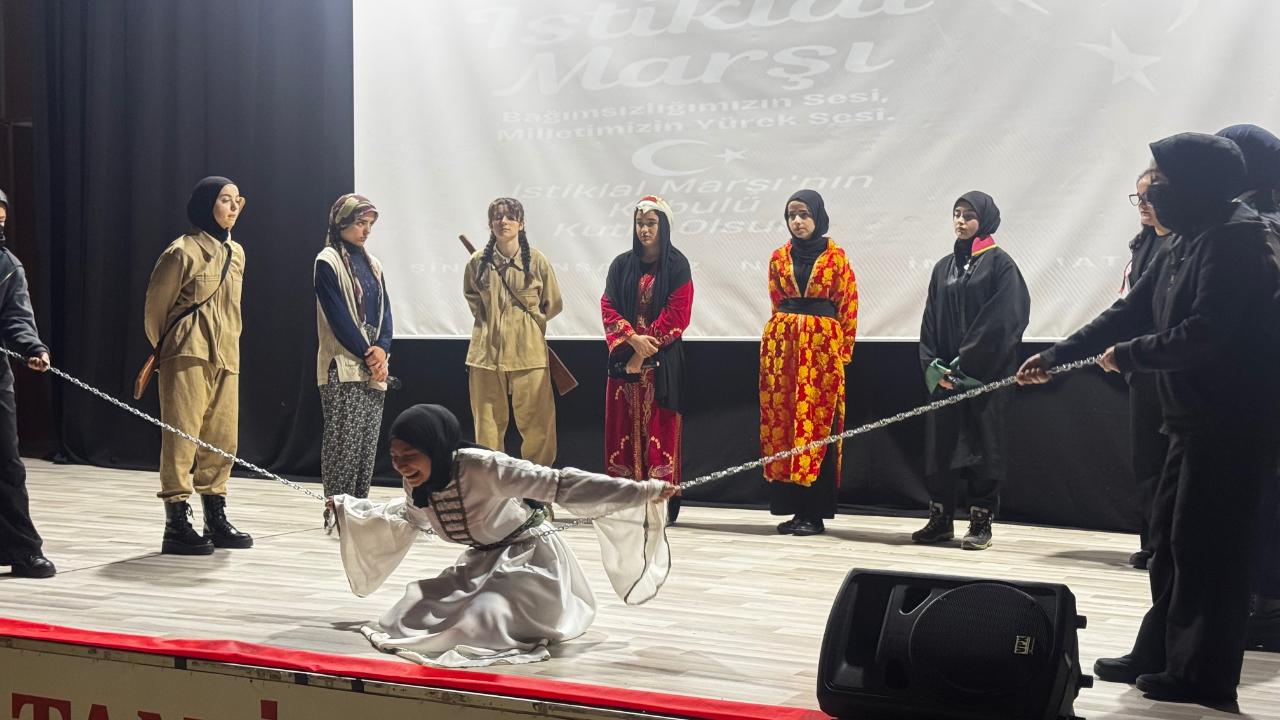 Ağrı’da İstiklal Marşı’nın kabulü ve Mehmet Akif Ersoy anıldı