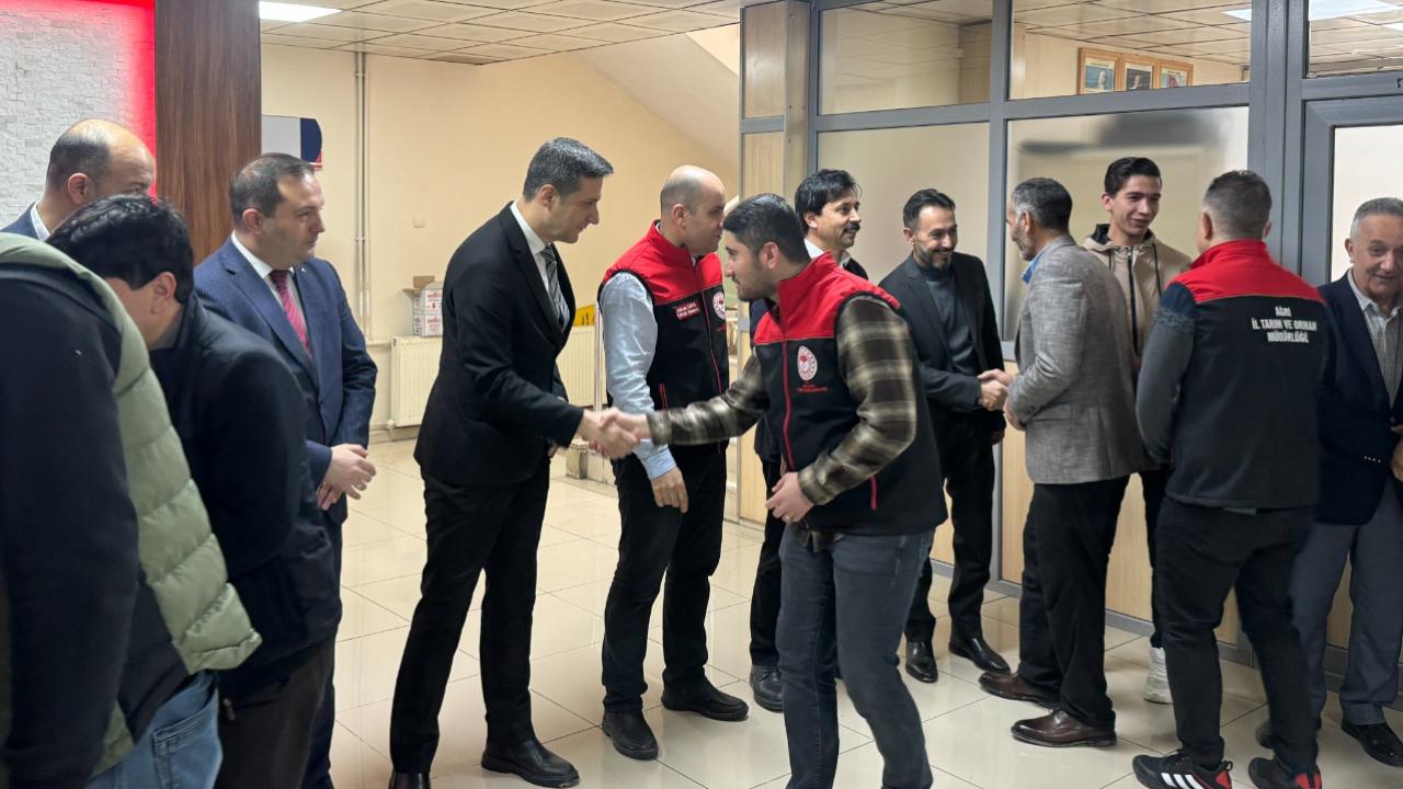 Ağrı’da kamu kurumlarında bayramlaşma heyecanı