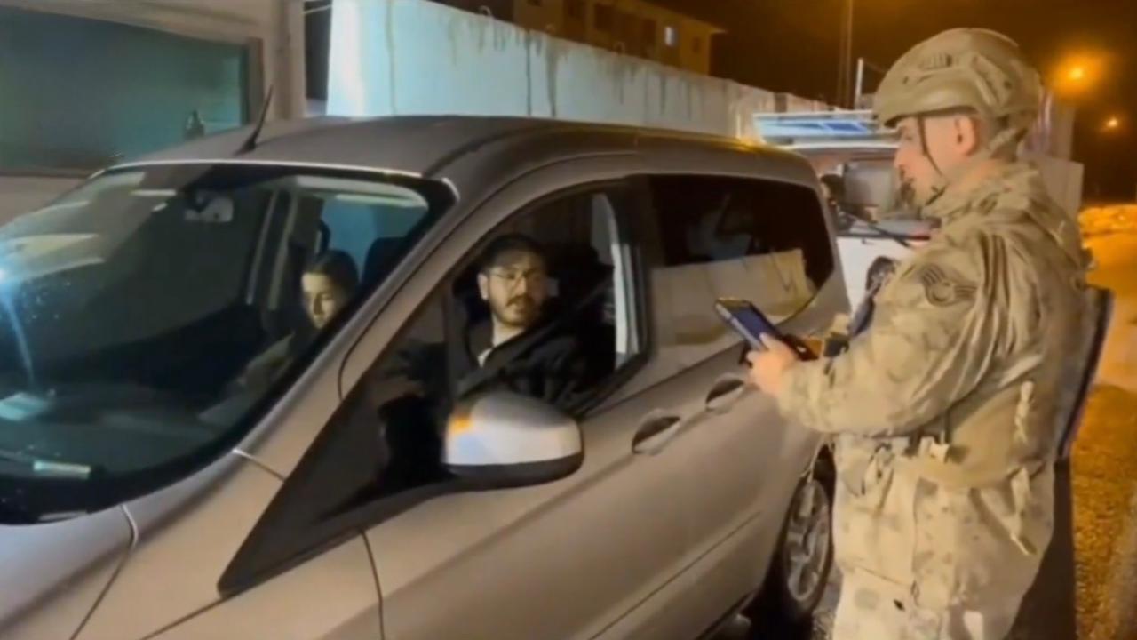 Ağrı’da karla mücadele çalışmaları aralıksız sürüyor