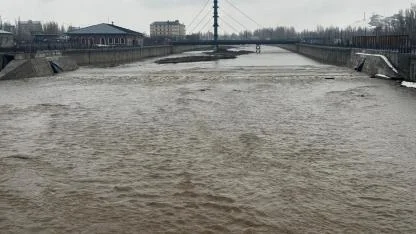 Ağrı’da Murat Nehri’nin su seviyesi yükseldi