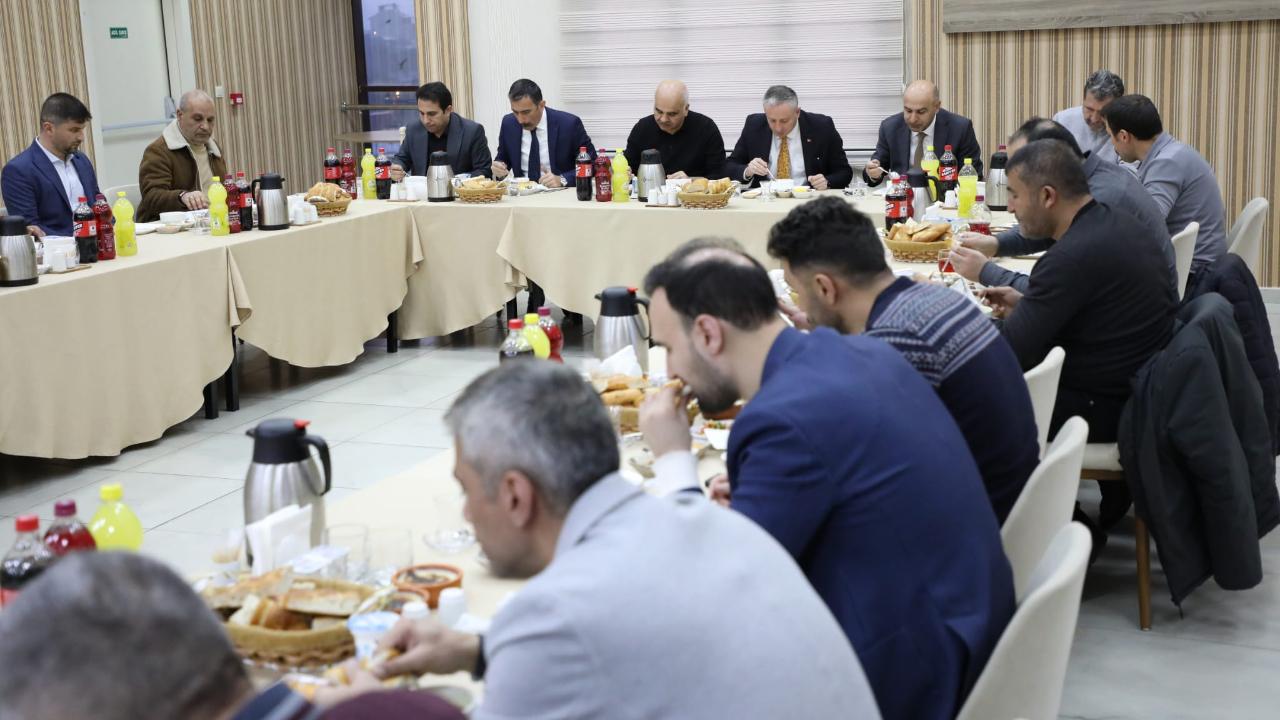Ağrı’da öğretmenevi müdürleri iftarda buluştu