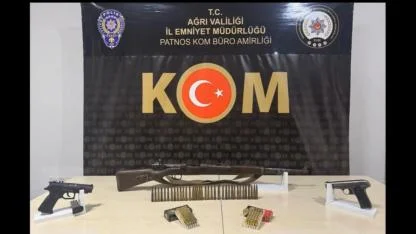 Ağrı’da sigara, akaryakıt ve ruhsatsız silahlar ele geçirildi