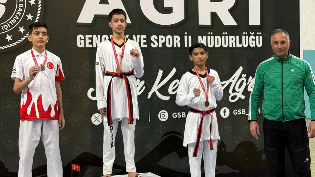 Ağrı’da Yıldız Sporcular Taekwondo İl Birinciliği İçin Yarıştı