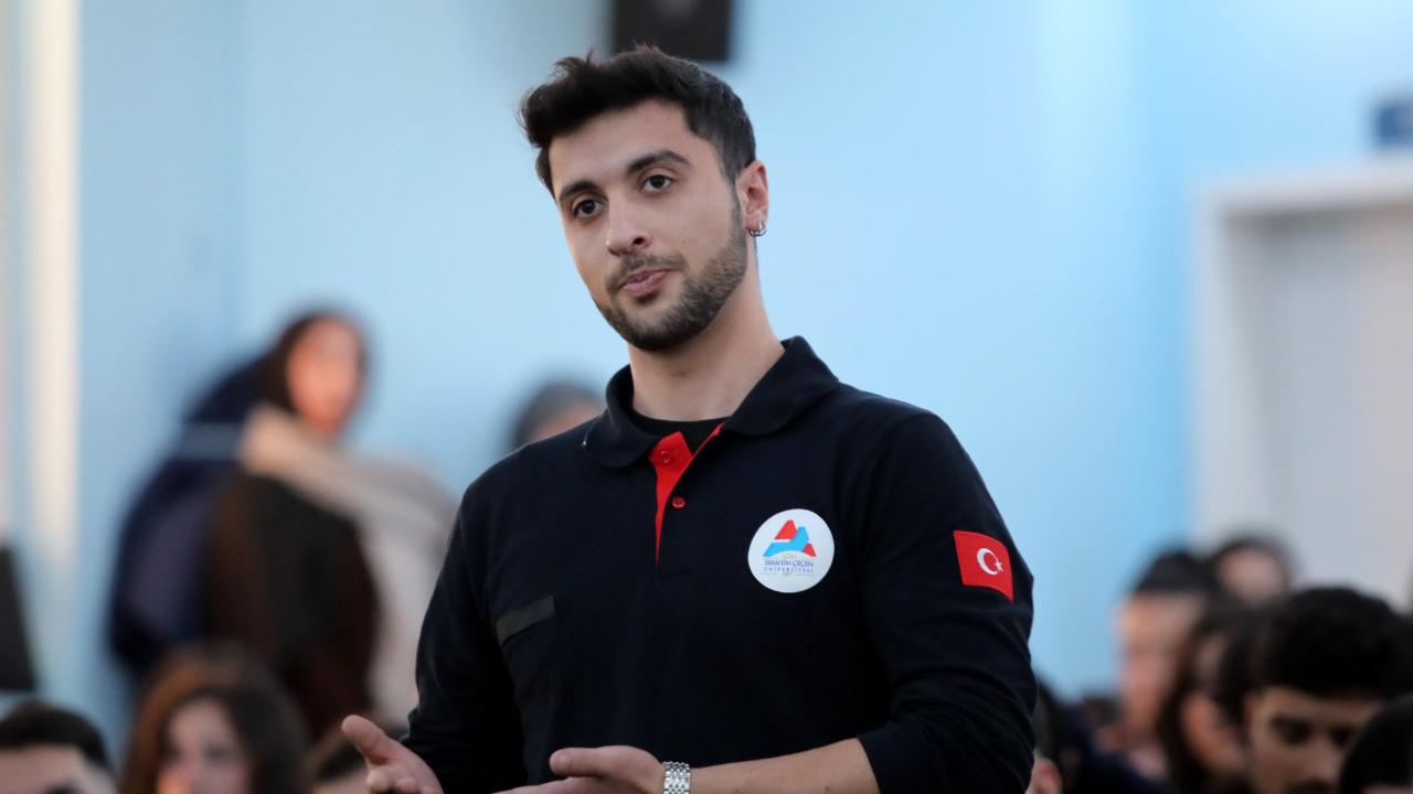 AİÇÜ’de rektör ve öğrenci buluşmaları devam ediyor