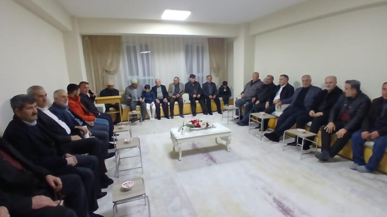 Ak Parti Erciş İlçe Başkanı Çalışkan Safa Vakfı’nın Birlik ve Kardeşlik Sofrası İftarına Katıldı