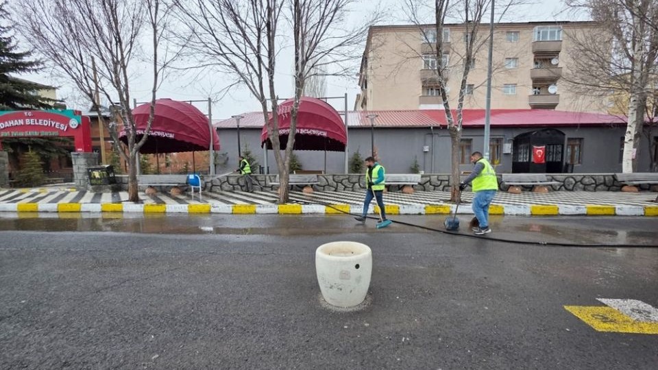 Belediye’den bahar temizliği